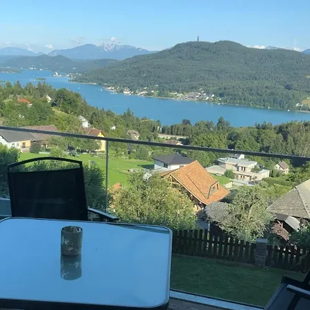 Gastehaus Dollenz Privatunterkunft Tiebitsch