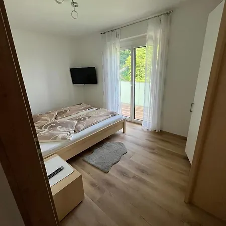 Pansiyon Gastehaus Dollenz