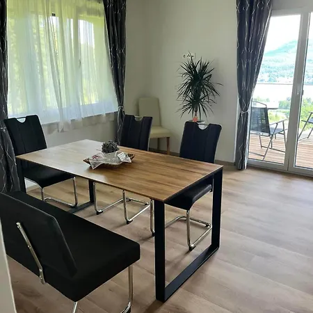 Pansiyon Gastehaus Dollenz Tiebitsch
