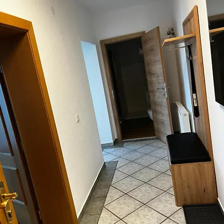 Gastehaus Dollenz 홈스테이
