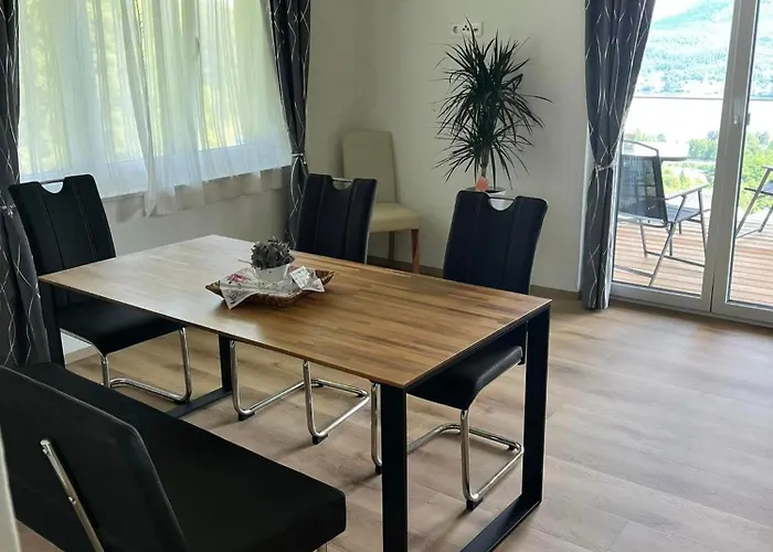 Проживание в семье Gastehaus Dollenz Tiebitsch