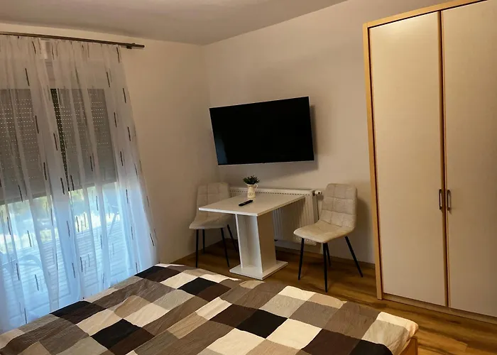 Gastehaus Dollenz Tiebitsch